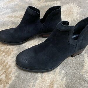 Sorel Black Suede Ankle Booties
